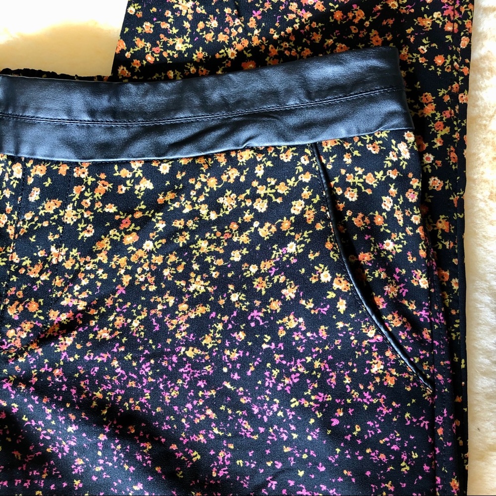 Jessica Simpson “Achilles” floral pants size L